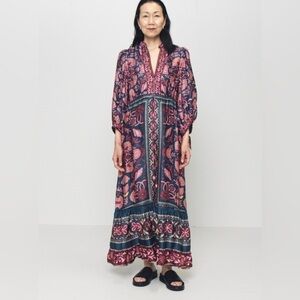 NWT! Farm Rio Size XS • Seashell Tapestry Viscose Maxi Dress.
